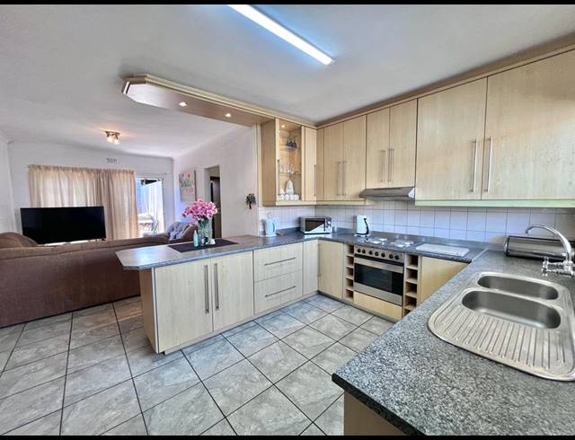 3 BEDROOM HOUSE FOR SALE IN GOODWOOD ESTATE